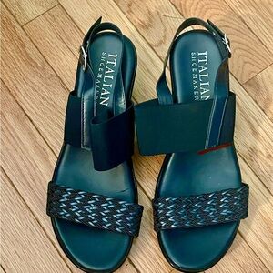 Italian Shoemakers Women's Black Woven Strap Sandals